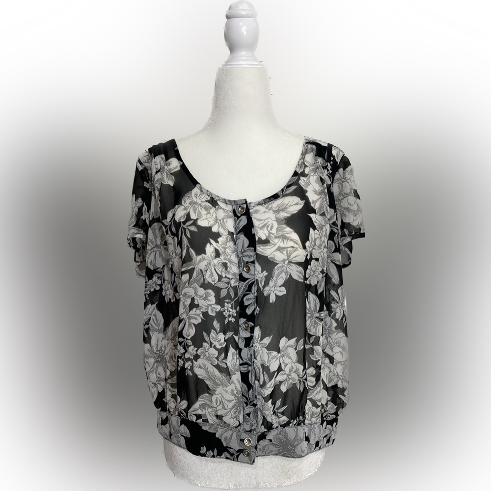 Large XXI Essentials Floral Black White Print Button Down Mesh Short Sleeve Top